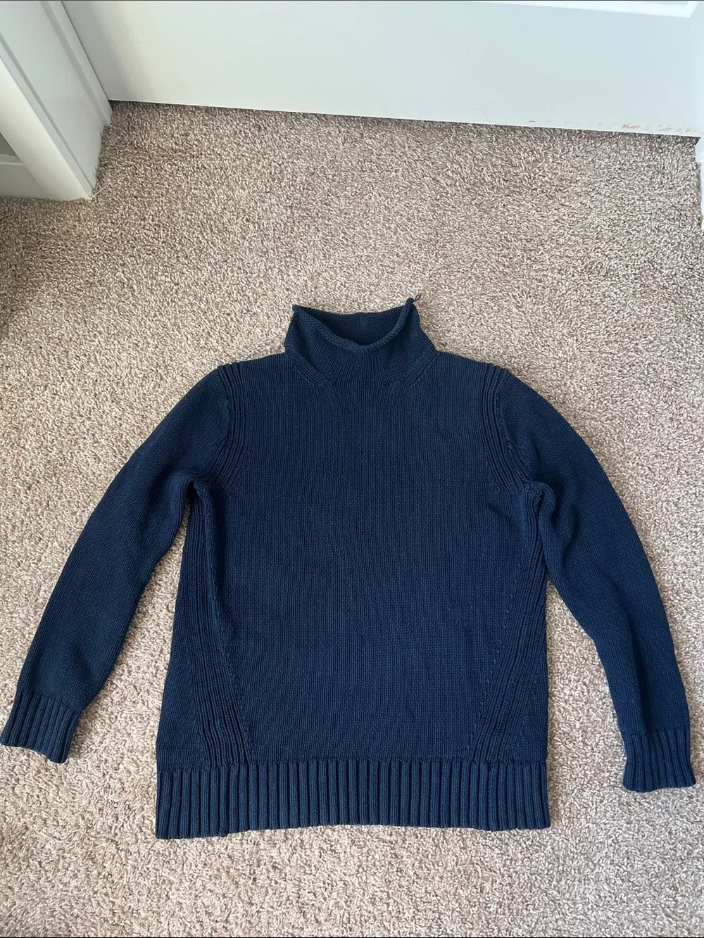 J.crew. Rollneck Sweater in Navy